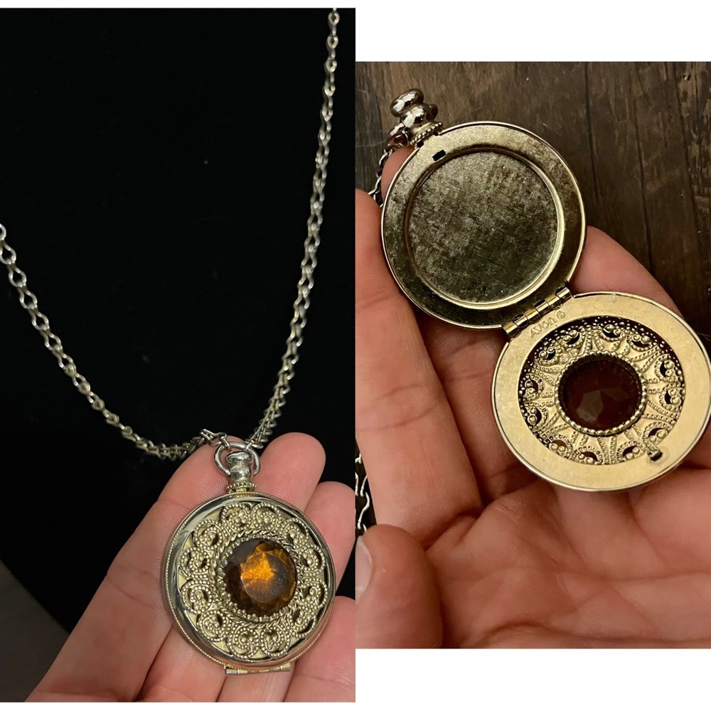 Vtg locket Avon
